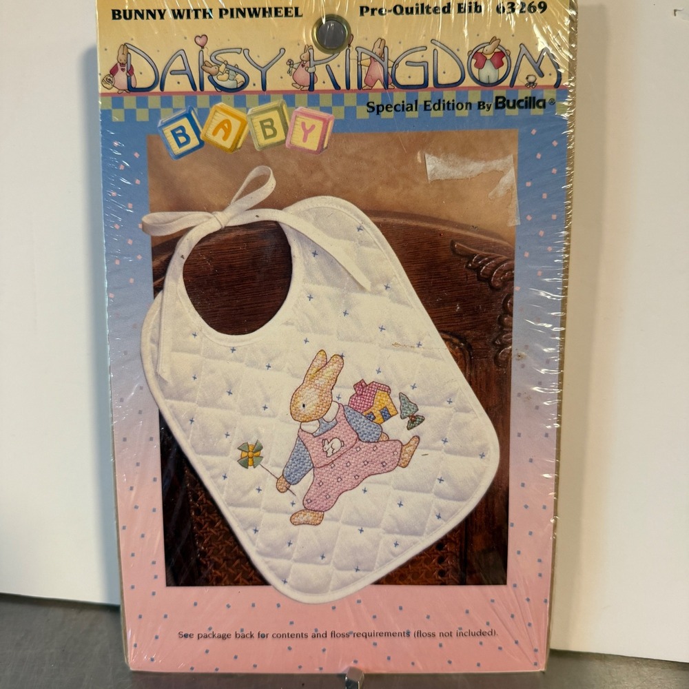 Bucilla Daisy Kingdom Pre-Quilted Bib Bunny Pinwheel 63269 Special Edition New
